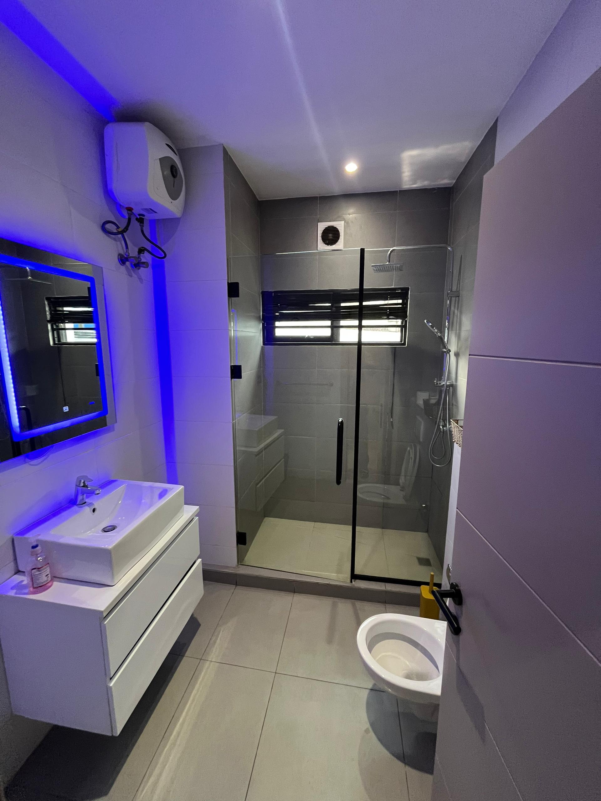 Exquisitely furnished 1 bedroom apartment